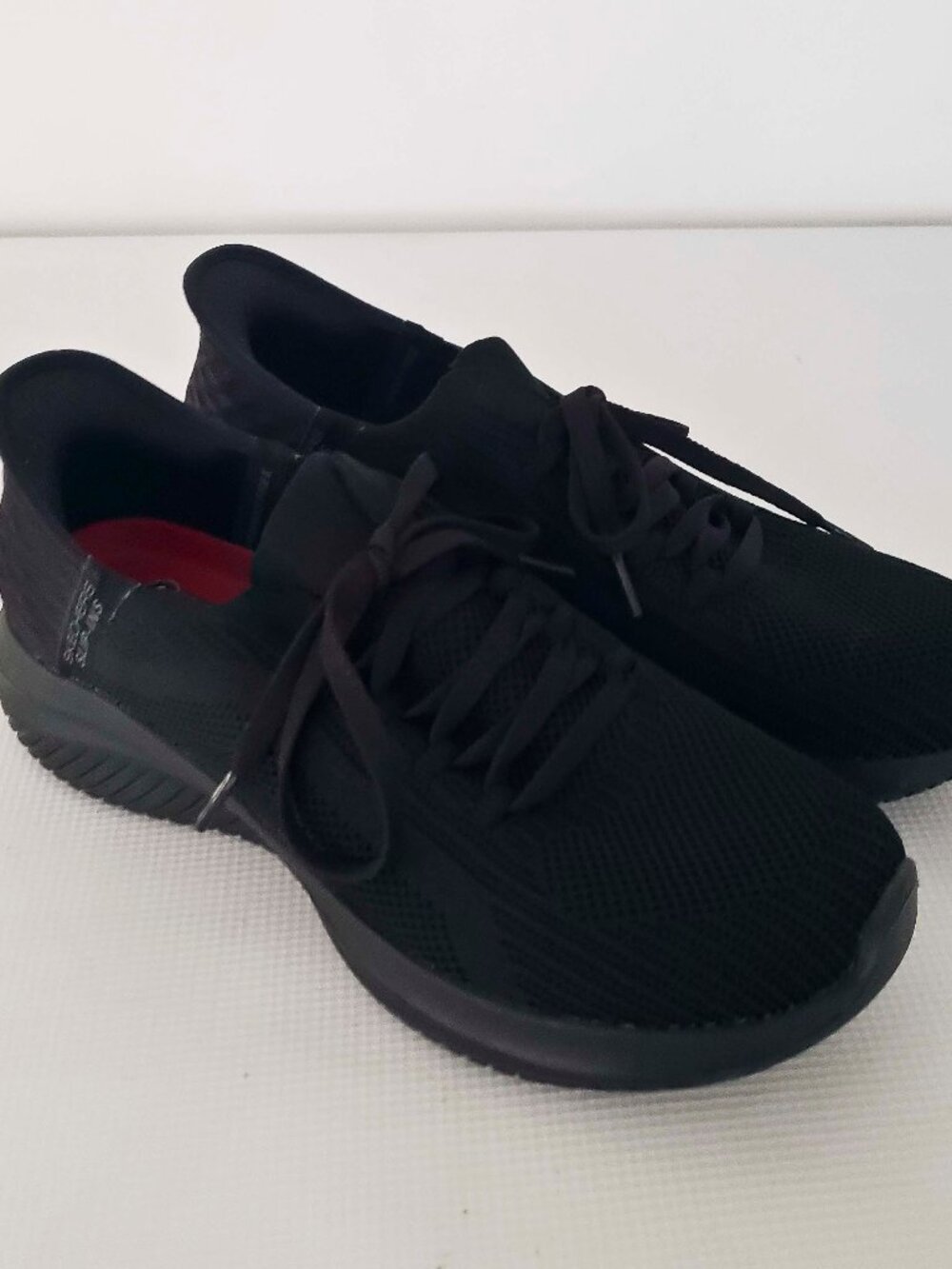 Women's Skechers Black Slip Ins 8.5 NWOB